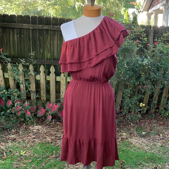 Mossimo Supply Co. Dresses & Skirts - Mossimo burgundy one shoulder  Dress Size  Small